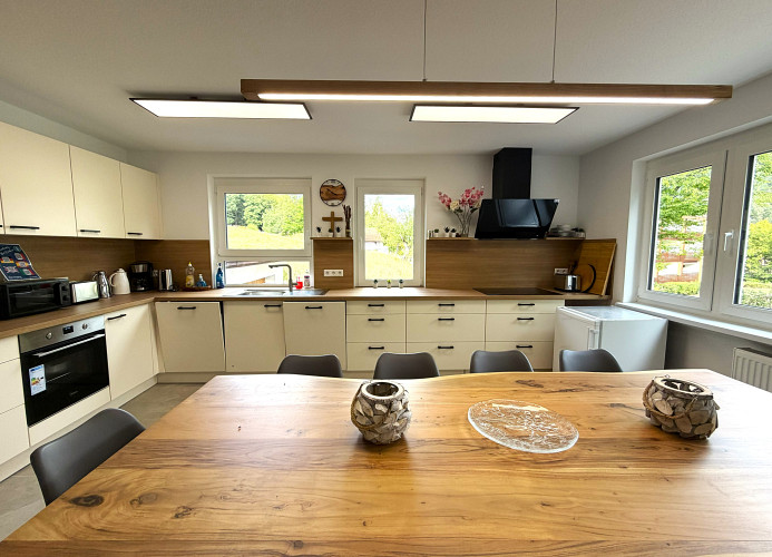 Gästehaus Waldruhe – Großes Ferienhaus für Gruppen & Familien
