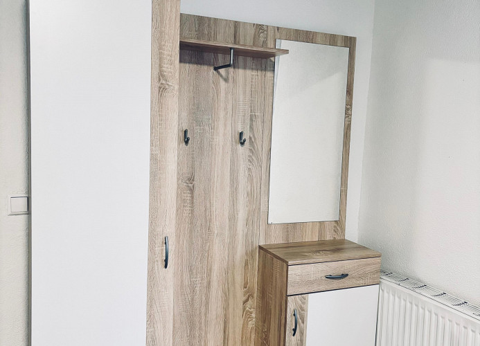 Einzelzimmer 2 'Work' - Suhitha´s Gästehaus Villingen-Schwenningen