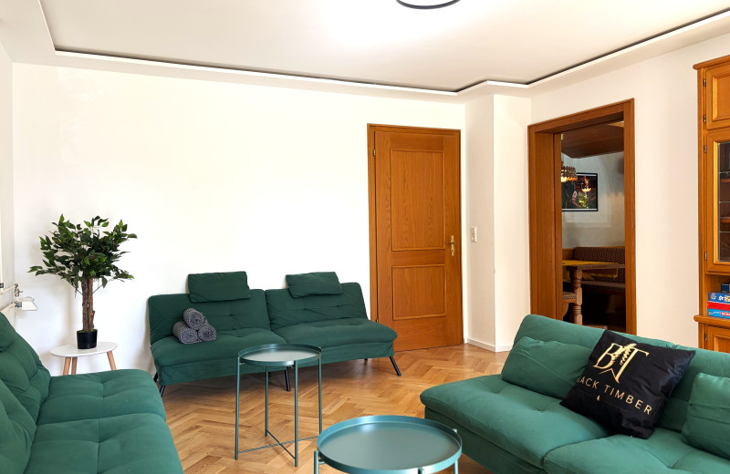 Gästehaus Waldruhe – Großes Ferienhaus für Gruppen & Familien