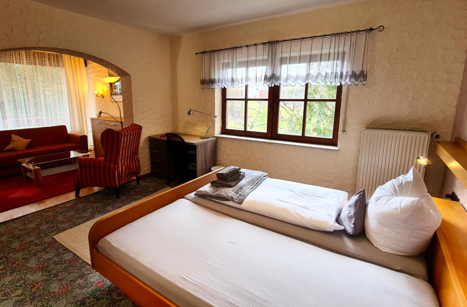 Zi03 Doppelzimmer Schönblick mit Balkon  