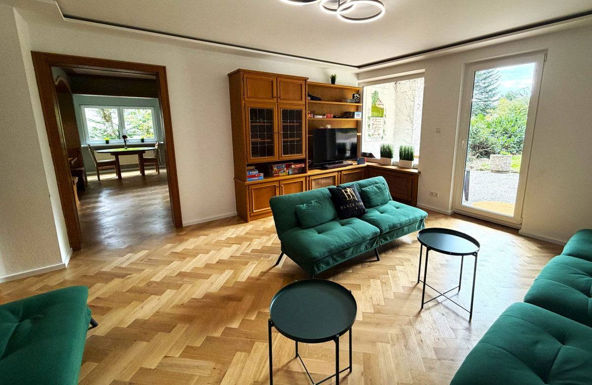 Gästehaus Waldruhe – Großes Ferienhaus für Gruppen & Familien