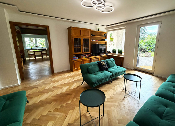 Gästehaus Waldruhe – Großes Ferienhaus für Gruppen & Familien