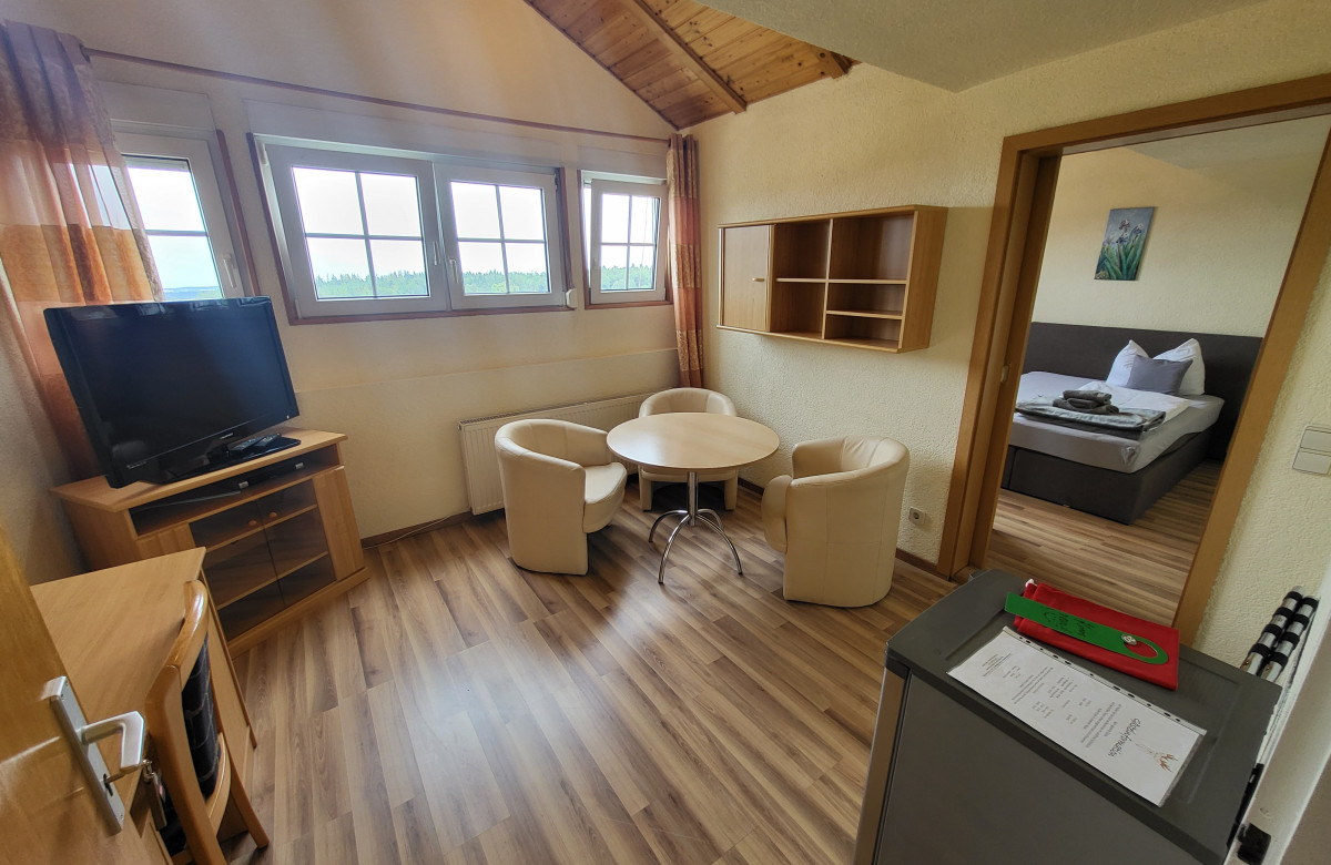 Zi20 Doppelzimmer Schönblick mit seperaten Wohnbereich