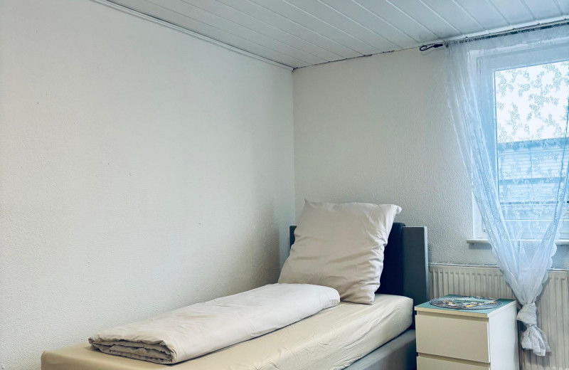 Doppelzimmer 4 „Focus“ - Suhitha´s Gästehaus Villingen-Schwenningen