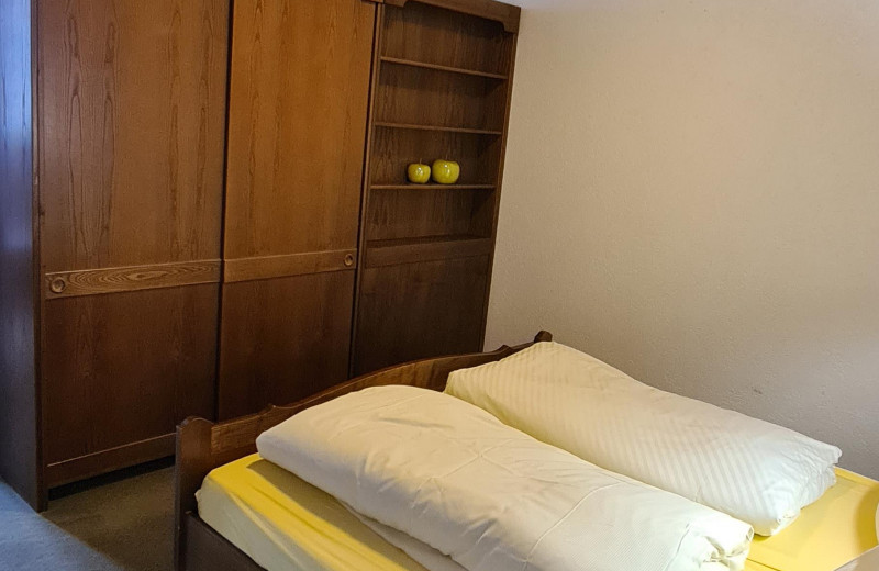 Doppelzimmer Kuckucknest mit schönem Balkon - Pension Hauber 