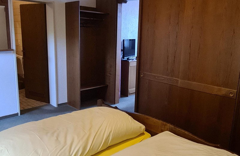 Doppelzimmer Kuckucknest mit schönem Balkon - Pension Hauber 