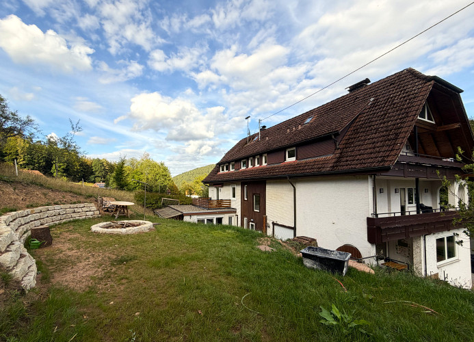 Gästehaus Waldruhe – Großes Ferienhaus für Gruppen & Familien