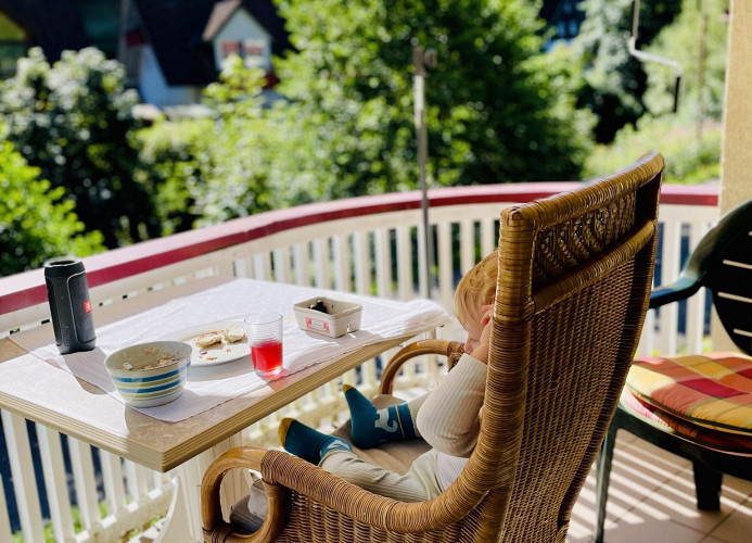 Ferienhaus Oesterle - Idyllisches Schwarzwaldhaus am Bach mit Terrasse & Balkon