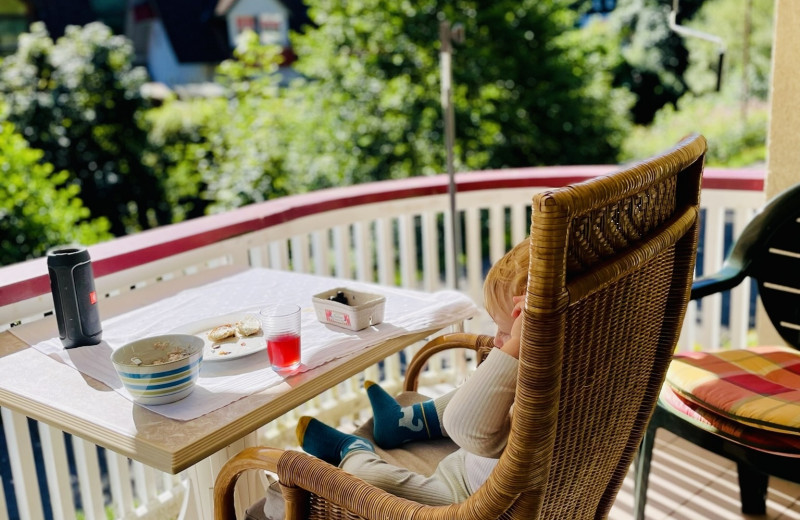 Ferienhaus Oesterle - Idyllisches Schwarzwaldhaus am Bach mit Terrasse & Balkon