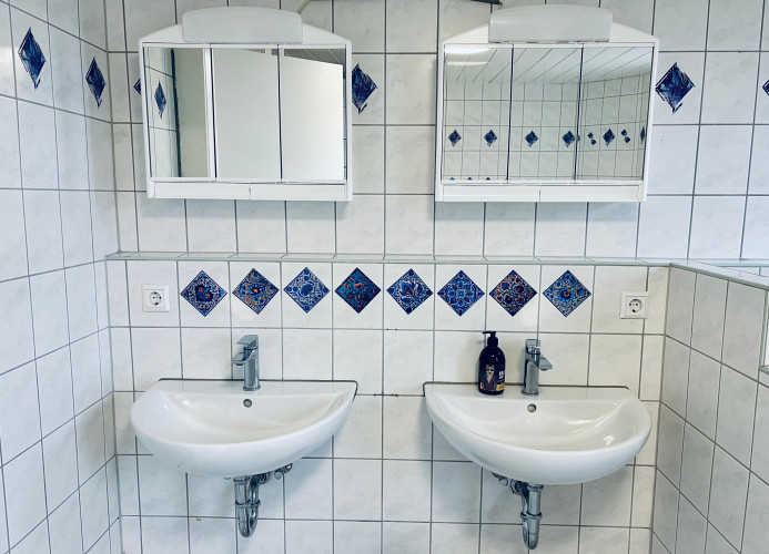 Einzelzimmer 2 'Work' - Suhitha´s Gästehaus Villingen-Schwenningen