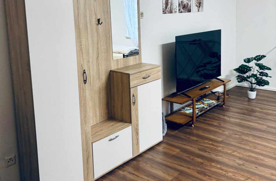 Dreibettzimmer 1 'Home' - Suhitha´s Gästehaus Villingen-Schwenningen