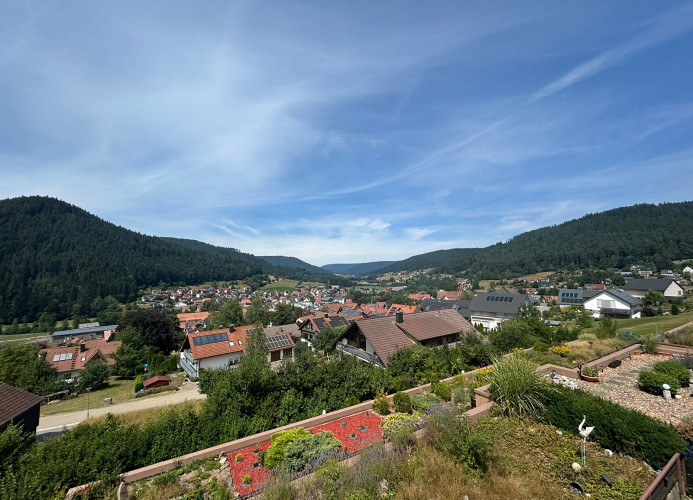 Baiersbronner Rosenberg – Balkon mit Panoramablick – Mein Schwarzwaldhäusle GmbH