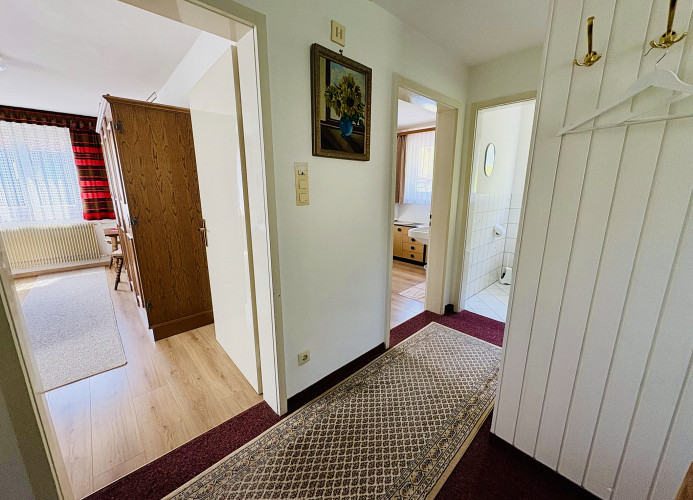 Ferienhaus Oesterle - Idyllisches Schwarzwaldhaus am Bach mit Terrasse & Balkon