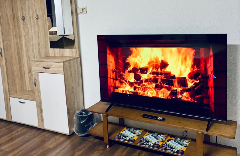 Dreibettzimmer 1 'Home' - Suhitha´s Gästehaus Villingen-Schwenningen