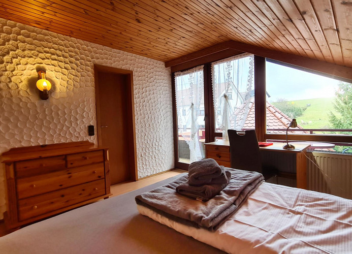 Zi07 Doppelzimmer Schönblick mit Balkon  