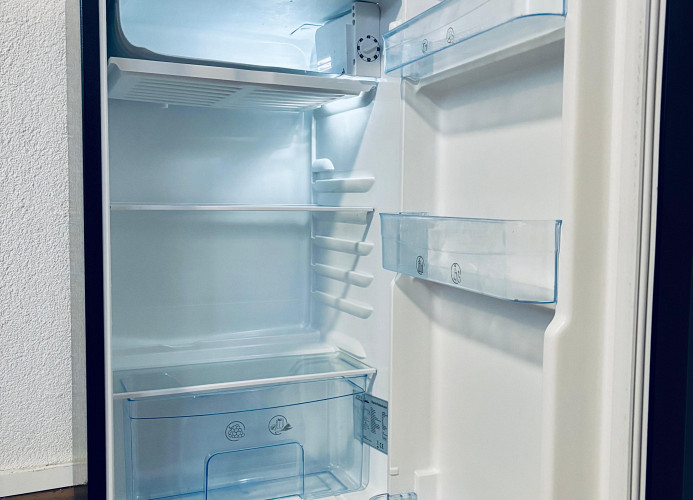 Einzelzimmer 2 'Work' - Suhitha´s Gästehaus Villingen-Schwenningen