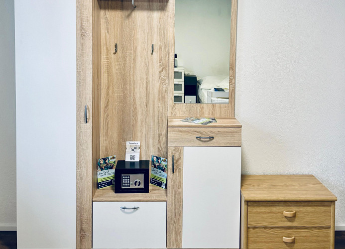 Doppelzimmer 3 „Balance“ - Suhitha´s Gästehaus Villingen-Schwenningen