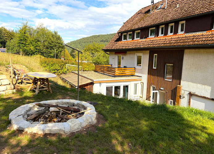 Gästehaus Waldruhe – Großes Ferienhaus für Gruppen & Familien